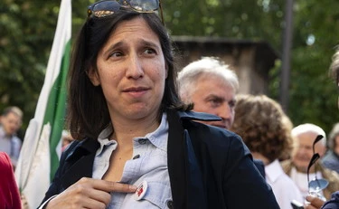 Sondaggio supermedia, Schlein e Pd in caduta libera