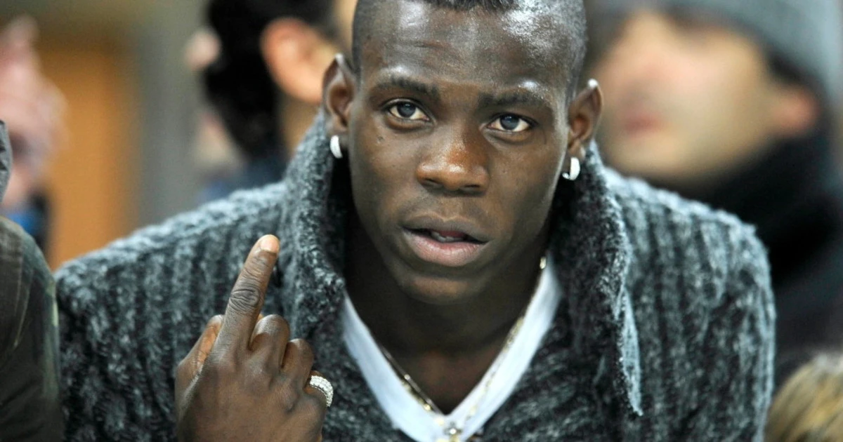 Mario Balotelli scaricato dal Genoa: al suo posto il 21enne Scamacca, resta fuori dalla Serie A?