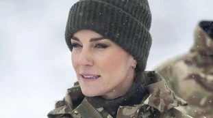 Kate Middleton colonnello: tuta militare e... mai vista così