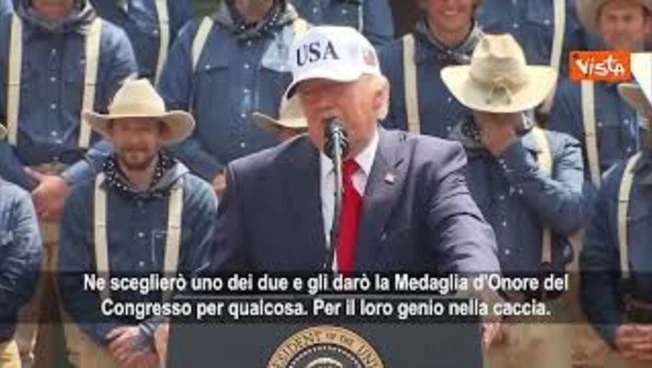 Trump: Vedo i miei bellissimi figli seduti lÃ¬, potremmo fare una cosa a tre