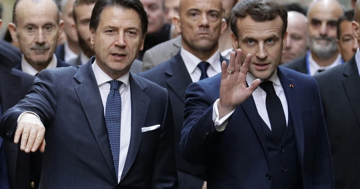 Emmanuel Macron e Giuseppe Conte denunciati per le chiese chiuse: Fase 2, valanga giudiziaria?