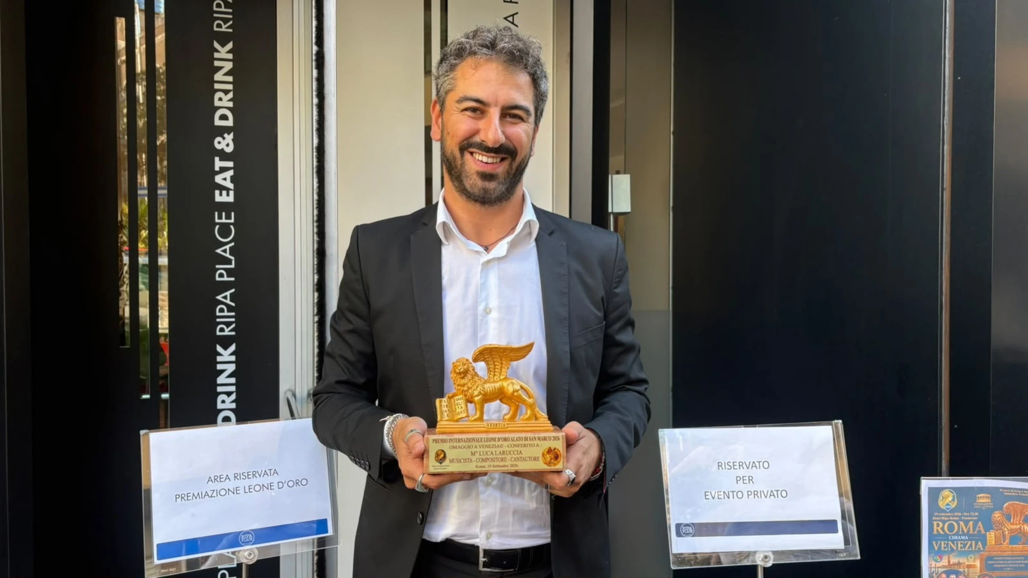 Luca Laruccia, il "sarto della musica italiana" premiato con il Leone d'oro alato di San Marco