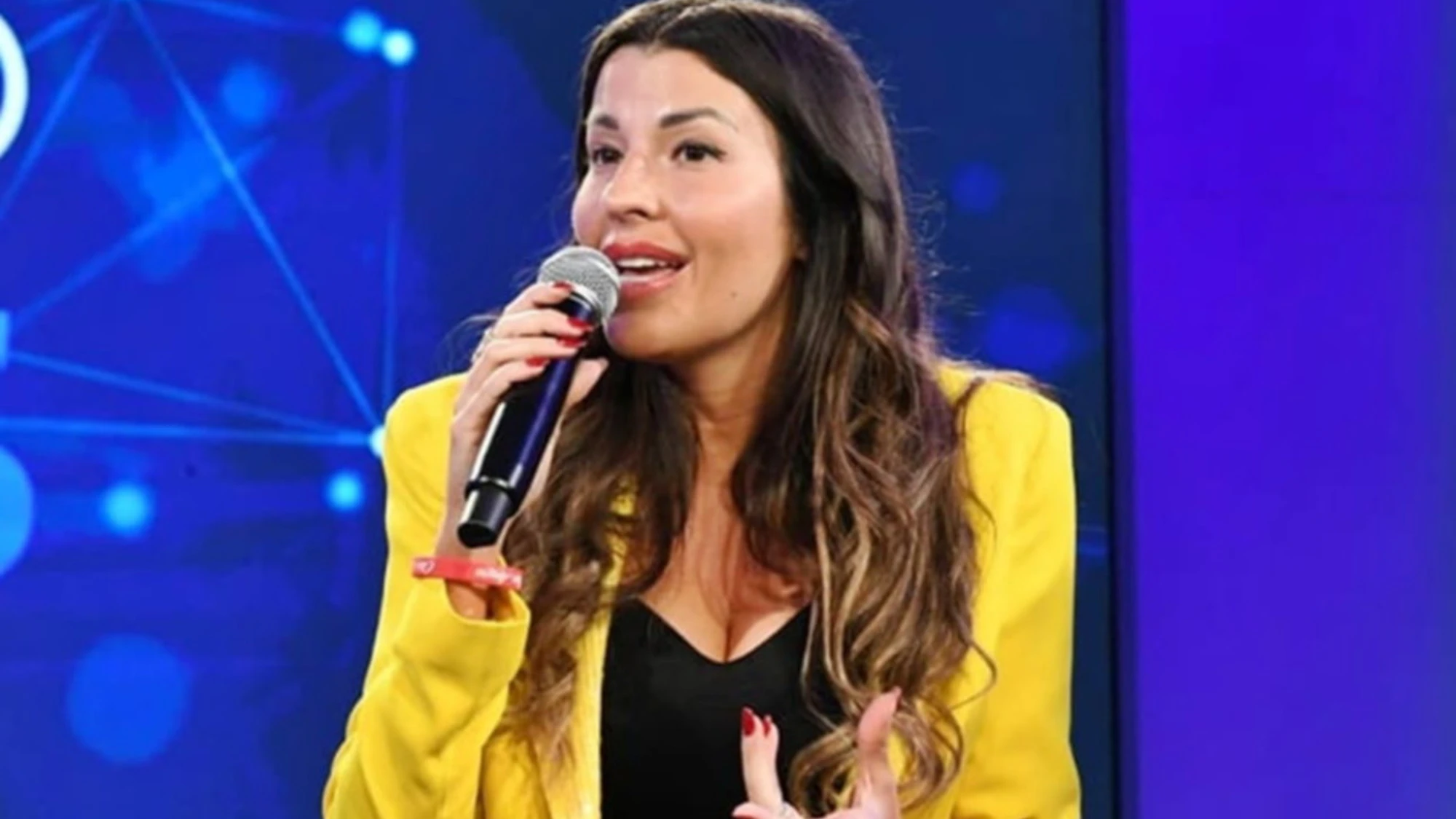 I giovani e la violenza, Claudia Conte: "Spaventati dal cyber-bullismo"