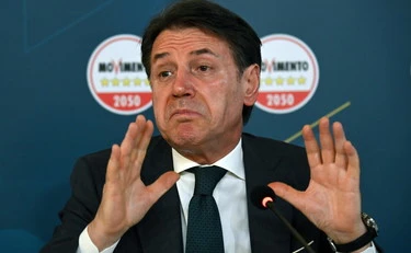 https://media.liberoquotidiano.it/X-bZmJEccY9CDWZ0DGvnAL4E-ak17W1RS_Vx5cDLgt4/width:800/quality:90/aW1hZ2VzLzIwMjYvMDgvMzEvMTAyMDI3Mzc1LTA0Yzg2NDE4LWI3M2MtNDEyNC04NjQ3LTY2ZGI4MjM0OGMxNC5qcGc.webp