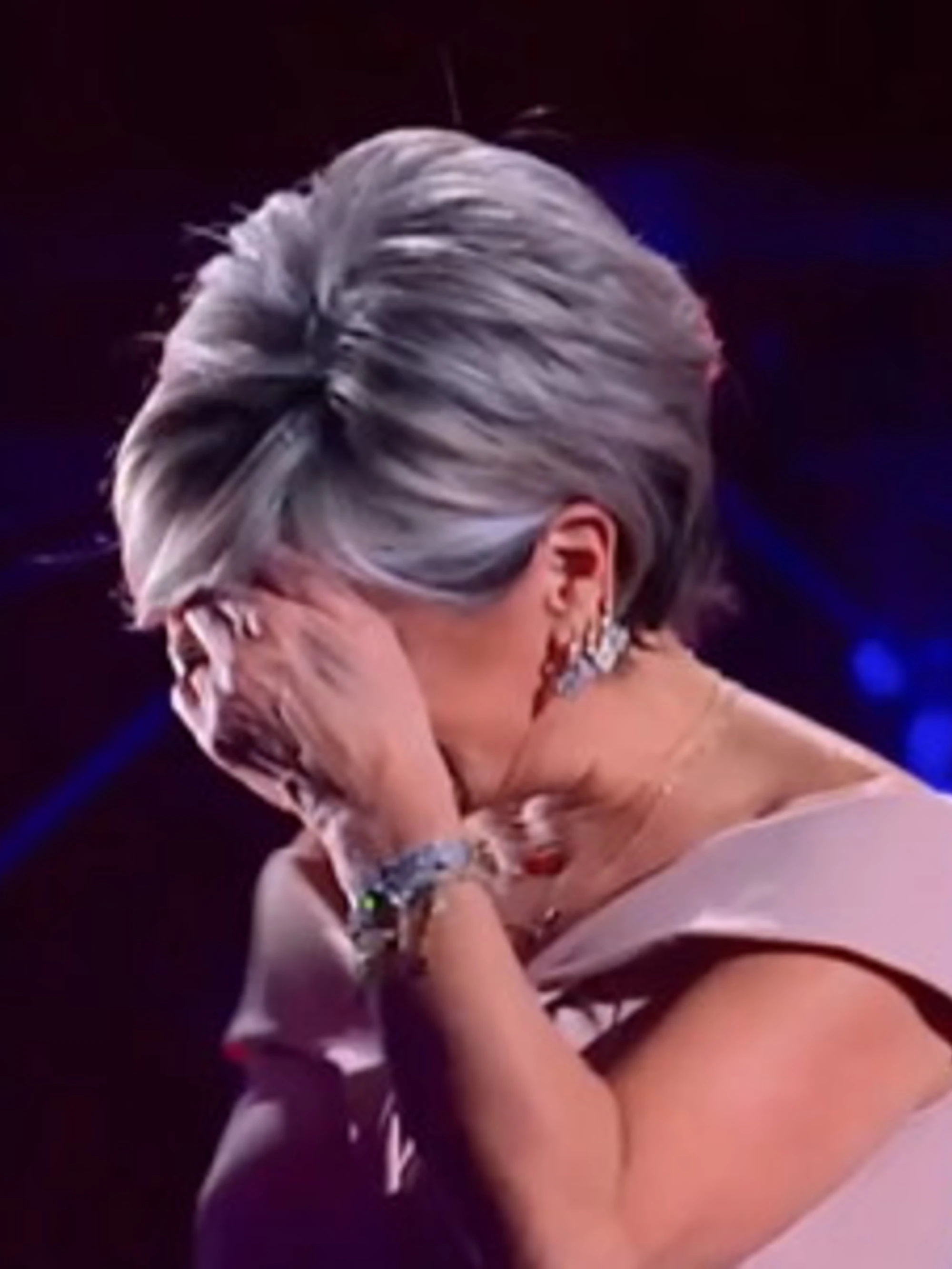 The Voice Senior, Cristina si blocca e non riesce a cantare. Gelata dal marito con una frase