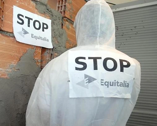 Arrestato ex direttore dell'Agenzia delle Entrate della Campania