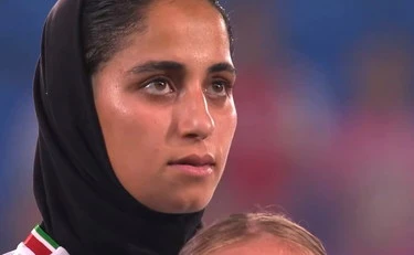 Iran, il gesto della Nazionale femminile: sfregio in campo agli ayatollah