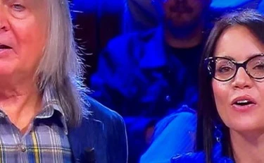 Affari Tuoi, Bluette spiazza tutti sui titoli di coda: "Se non fossi mamma..."