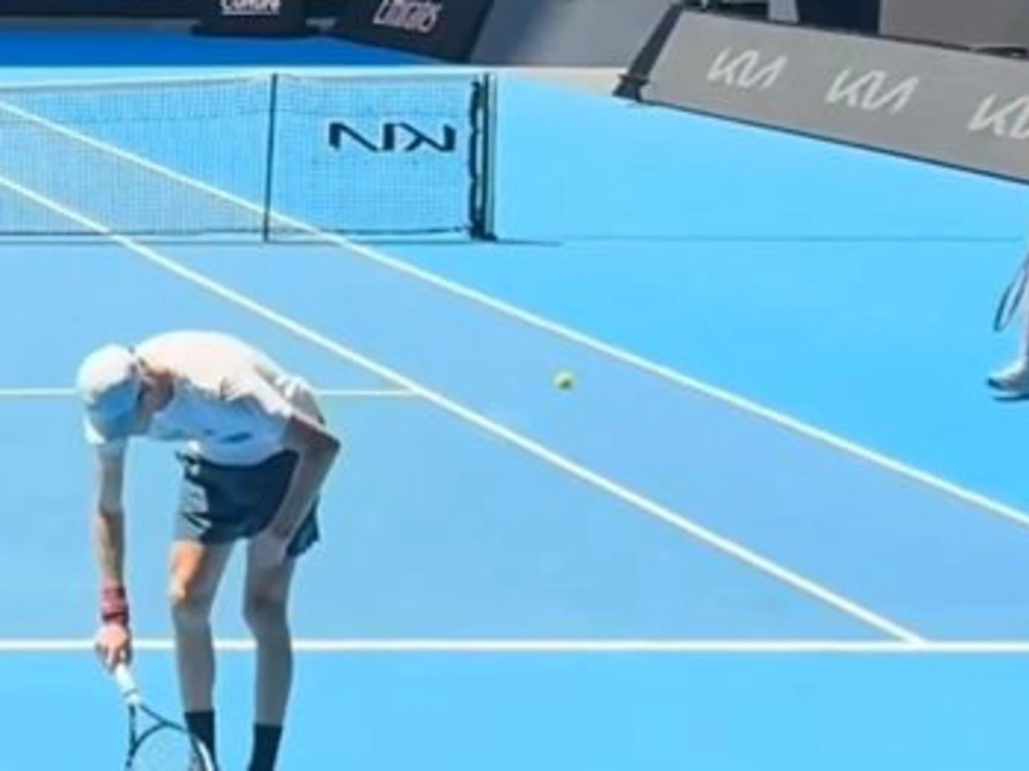 Jannik Sinner sbrocca, mai visto così: "Fa cag***"