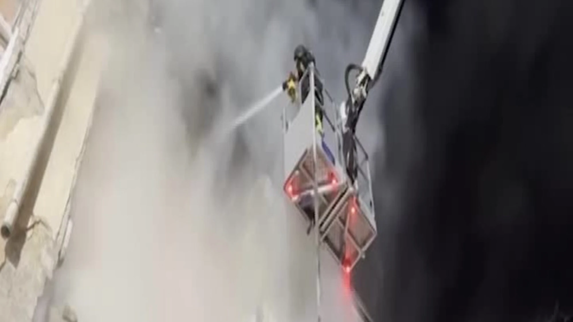 Ucraina, attacco russo su Odessa: le immagini delle abitazioni danneggiate