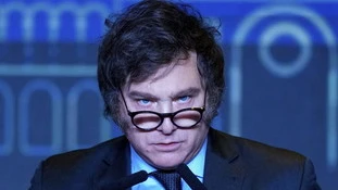 Javier Milei porta il dollaro in Argentina? Ecco le conseguenze