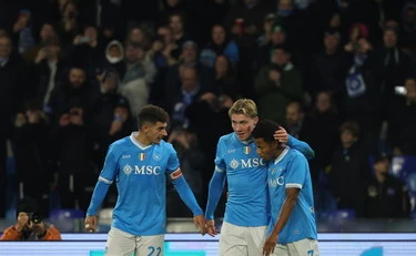 Napoli, vittoria per 3 a 1 contro l'Atalanta: azzurri in vetta solitaria