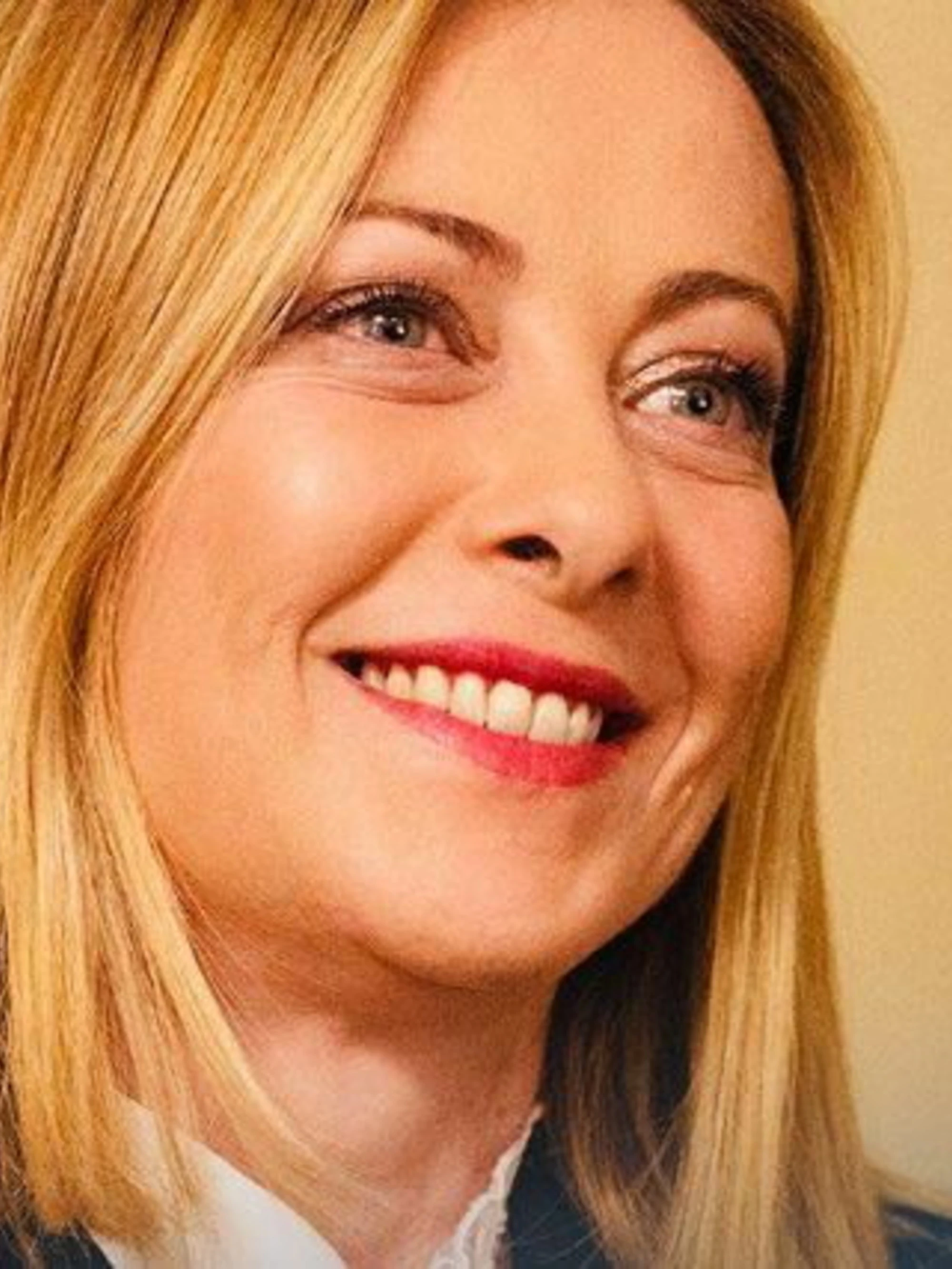 Giorgia Meloni spiana la sinistra: "1 milione di posti in più"
