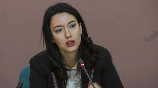 Lucia Azzolina sulla chiusura delle scuole per coronavirus: nel peggiore degli scenari il rientro sarà a settembre