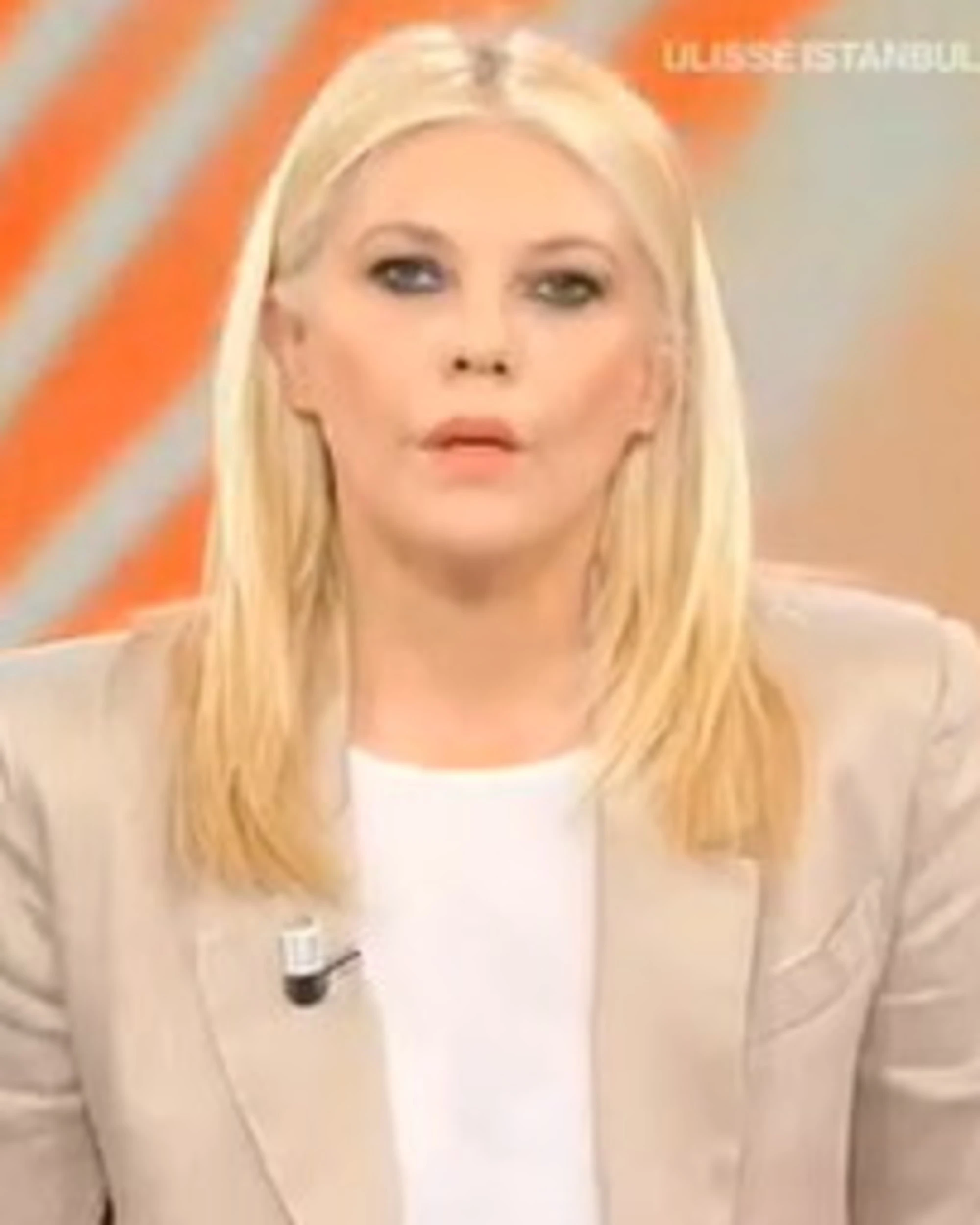 Storie italiane, Eleonora Daniele sotto choc in diretta "E' morto il Papa"