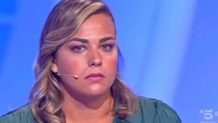 Alessia Quarto, corna choc in tv: con chi ha trovato il marito a letto