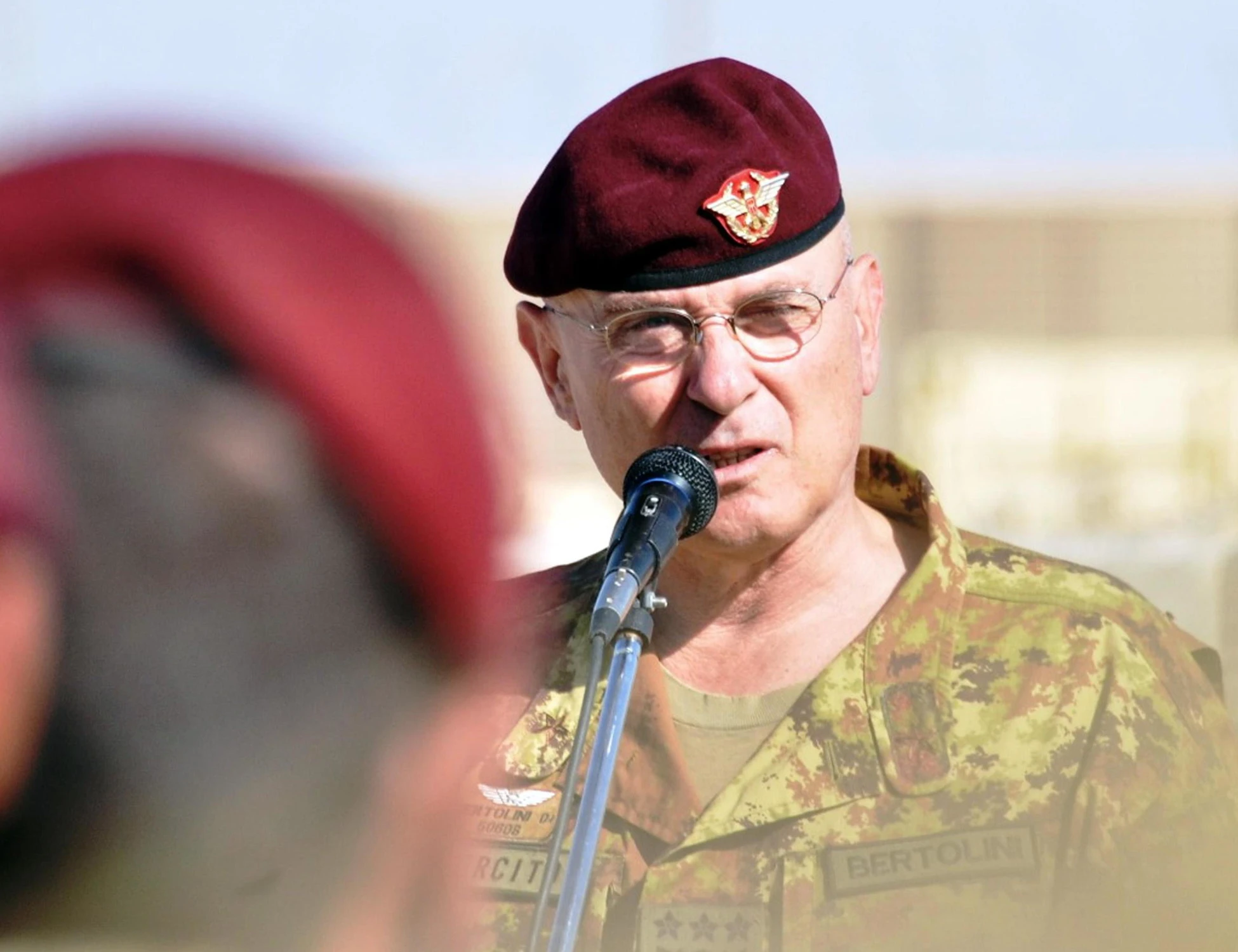 Il generale Bertolini accusa la Ue: "Gioco sporco in Ucraina"