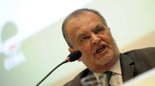 Roberto Calderoli demolisce Vincenzo De Luca sui morti in Lombardia: "Mi fa ribrezzo, cattivo gusto"