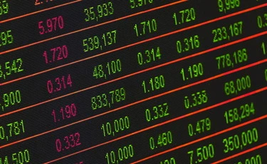 Spread ai minimi, medaglia per Meloni. FdI spiana i gufi