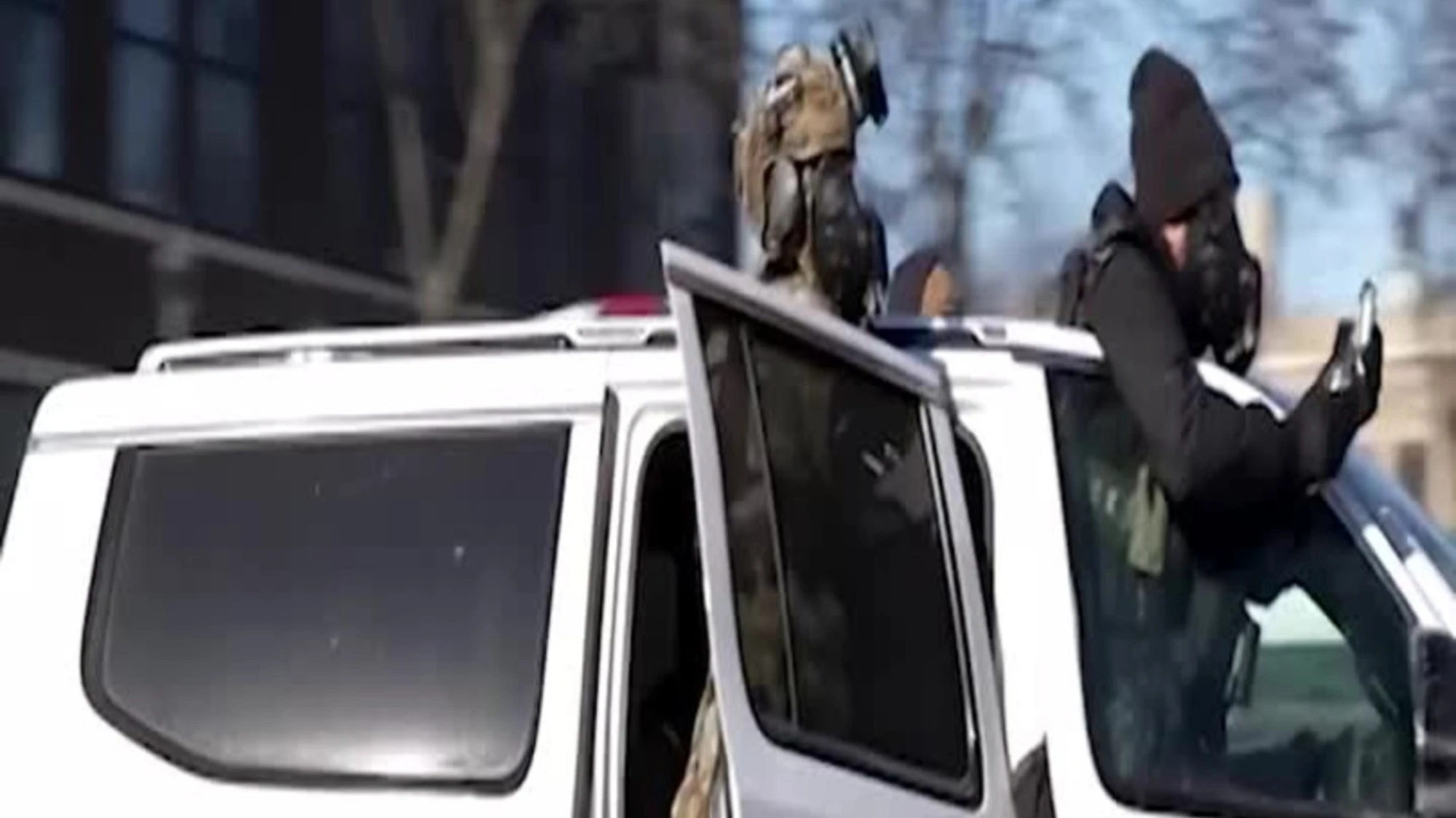 Agenti federali ICE iniziano a lasciare Minneapolis