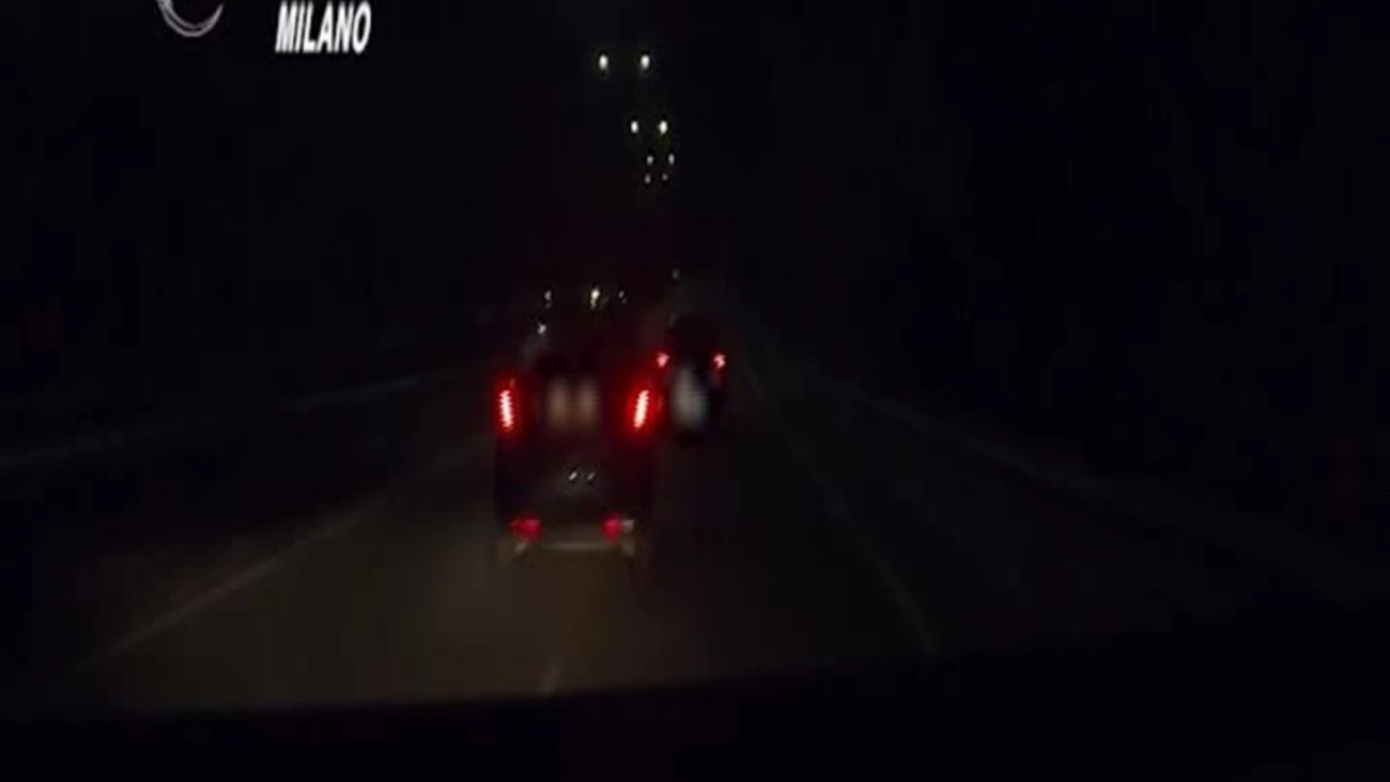 Sesto San Giovanni: sfuggono all'alt dei carabinieri, l'inseguimento è da film