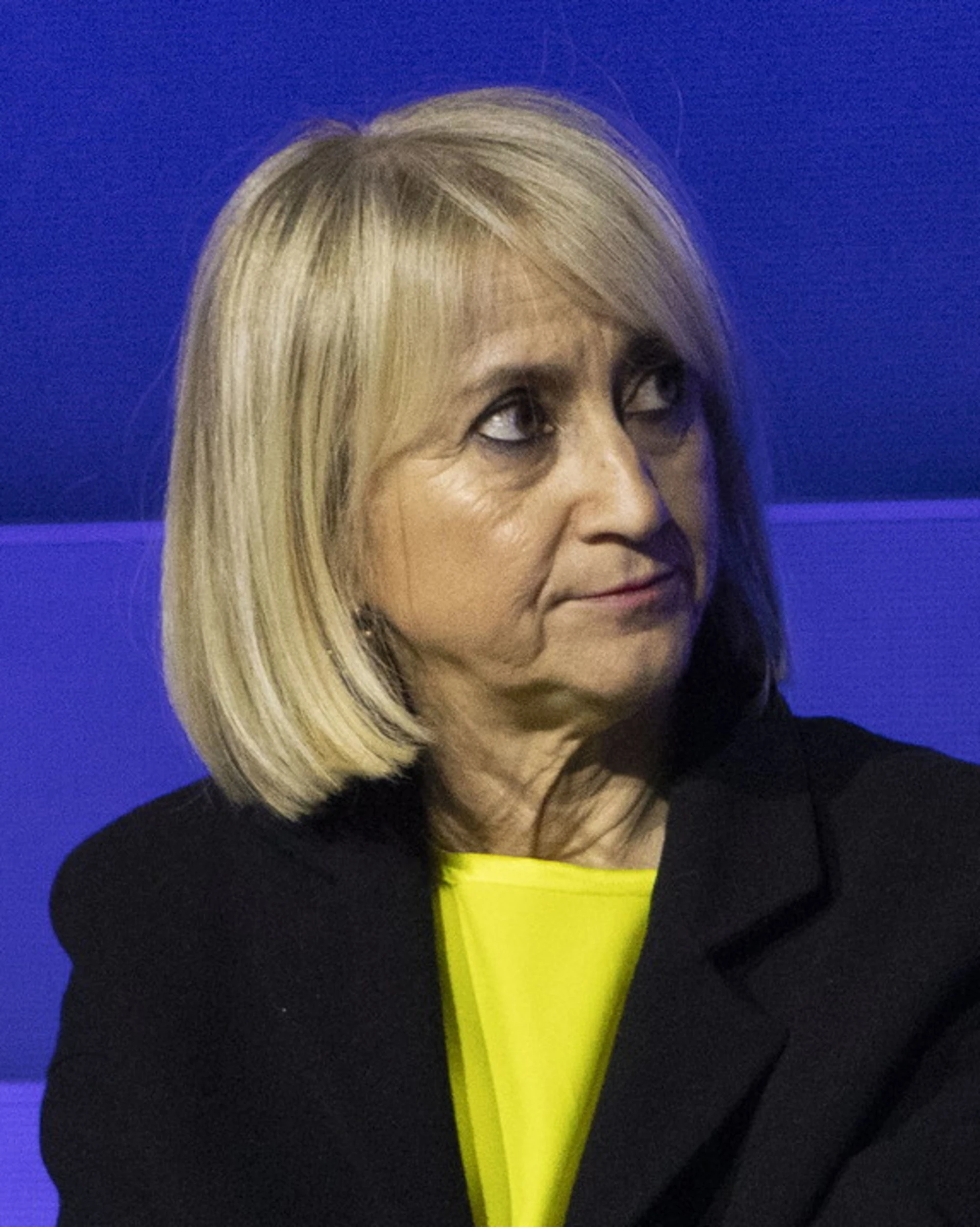 Luciana Littizzetto denunciata dai familiari dei militari morti: chi c'è dietro