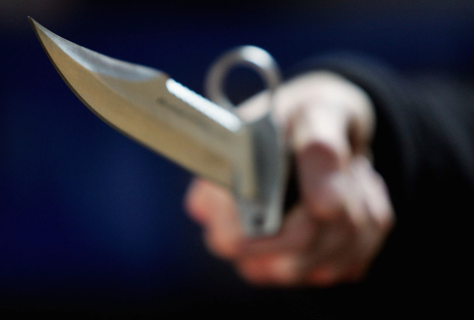 Milano, rapina anziana e la ferisce al polso, arrestato egiziano irregolare