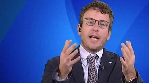 Sea Watch, Diego Fusaro: "Carola Rackete, la figlia di papà finta ribelle per giustificare la propria noia"