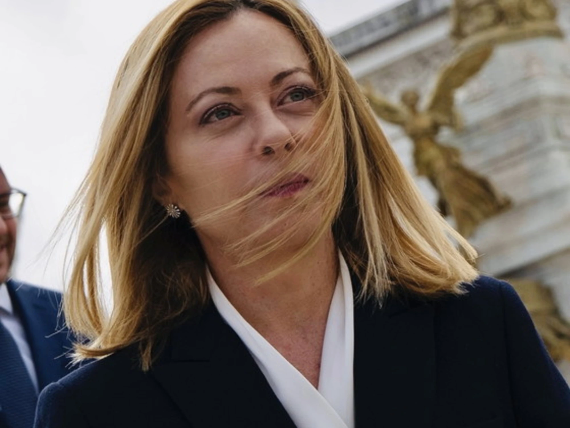 Giorgia Meloni: "Vado ma non ritiro la scheda": referendum, sinistra muta