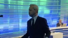 Enrico Mentana, fuori onda della Maratona: "Come vedete...", la frase che spiazza gli autori dietro le quinte