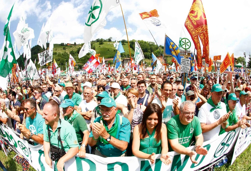 Immigrati, un centro in ogni regione: la rivolta dei sindaci della Lega