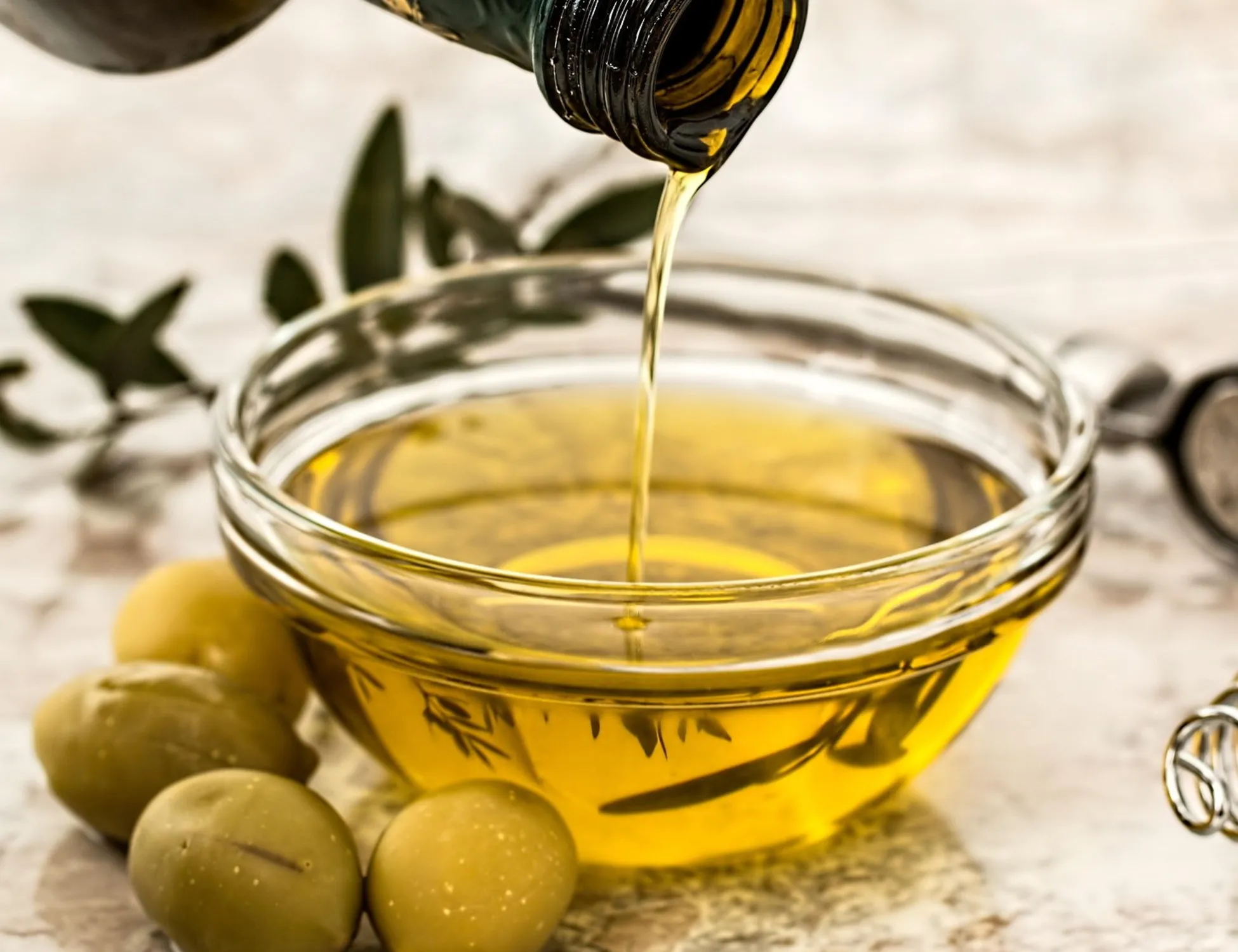 Olio, scatta la stretta anti-frodi sull'extravergine: "Basta zone d'ombra"