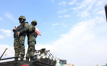 Mossad, la telefonata che annuncia la morte: "Pronto, mi senti? So tutto di te..."