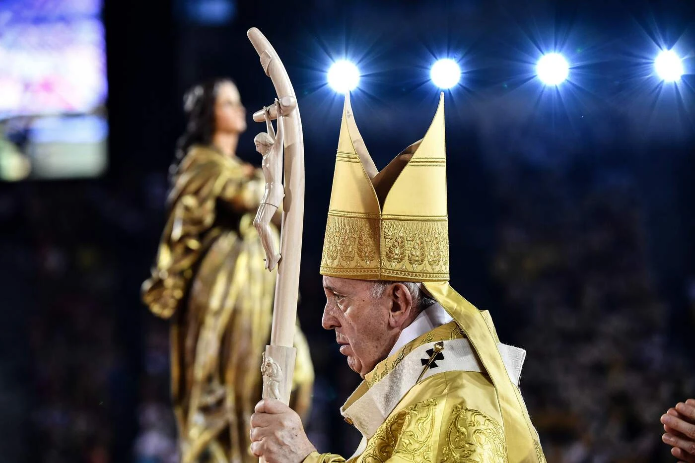 Papa Francesco, si dimette il segretario Pedacchio? Vaticano, l'ultimo terremoto
