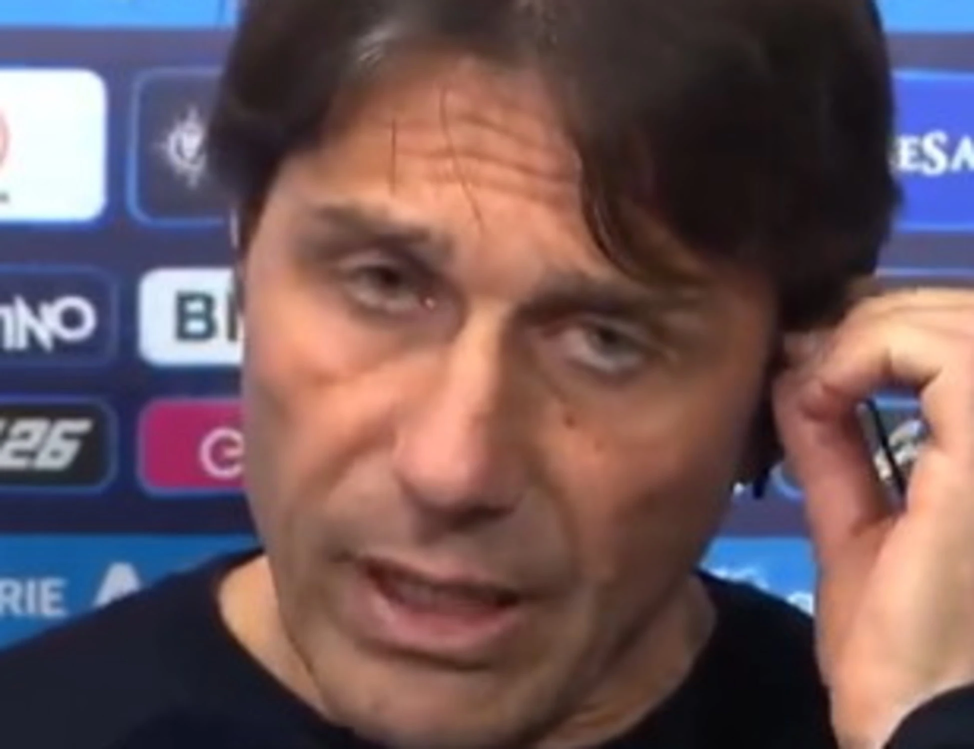 Napoli, Antonio Conte gela Diletta Leotta: "Diventa stupido..."