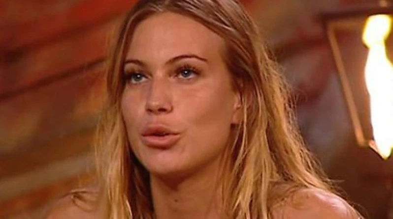 Isola dei Famosi, Taylor Mega sconvolge il reality: "Prima sistemata al deretano, poi notte di fuoco con..."