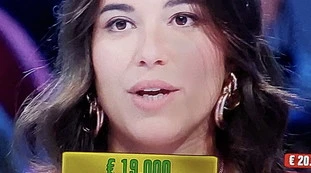 Affari Tuoi, polemica sulla frase di Federico a Barbara: "Zitto dovevi stare"
