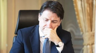 Giuseppe Conte, la battutaccia sul Ponte Morandi: "Non è colpa nostra se hanno fatto in fretta"