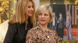 Grande Fratello Vip, il veleno di Antonella Elia su Adriana Volpe: "Amica fasulla. Quando dietro le quinte..."