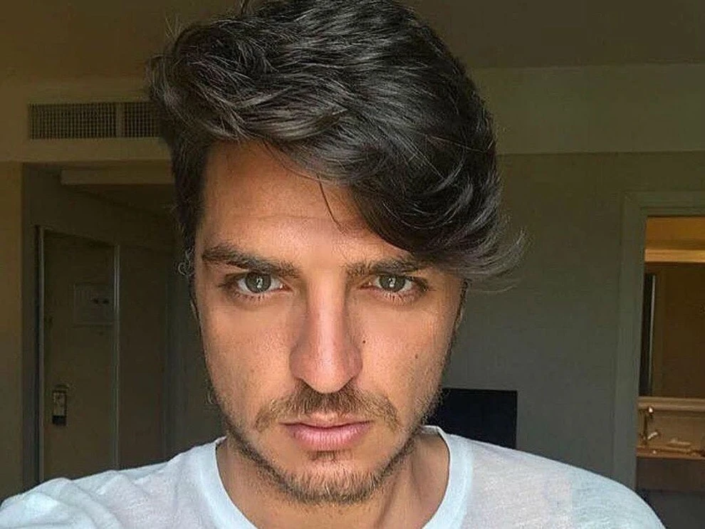 Luigi Favoloso rompe il silenzio con un video. La mamma Loredana rivela a Libero: "Cosa deve fare mio figlio"