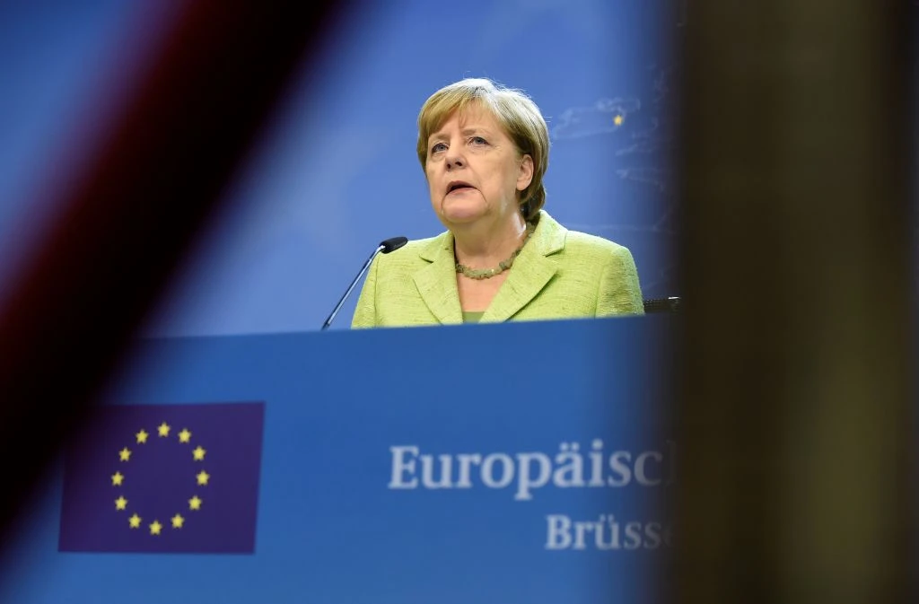 Angela Merkel, il piano per strozzare l'Italia: il nuovo Fondo monetario europeo, scenario spaventoso