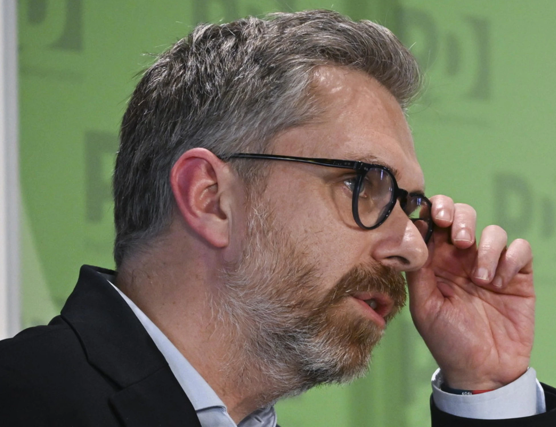 Bologna, a Lepore e Pd non basta mai: automobili a 20 all'ora