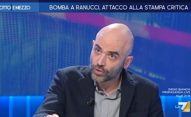 https://media.liberoquotidiano.it/XXGqameCmXJJblaOnW26CWMheLj9eJV8hecc4La10vw/width:800/quality:90/aW1hZ2VzLzIwMjUvMTAvMTcvMTk0MzM4MDY0LWI0OTFlMjcwLThiNjEtNGIwNi1iN2ZlLWU5OTNiNjkxNWEzNy5qcGc.webp