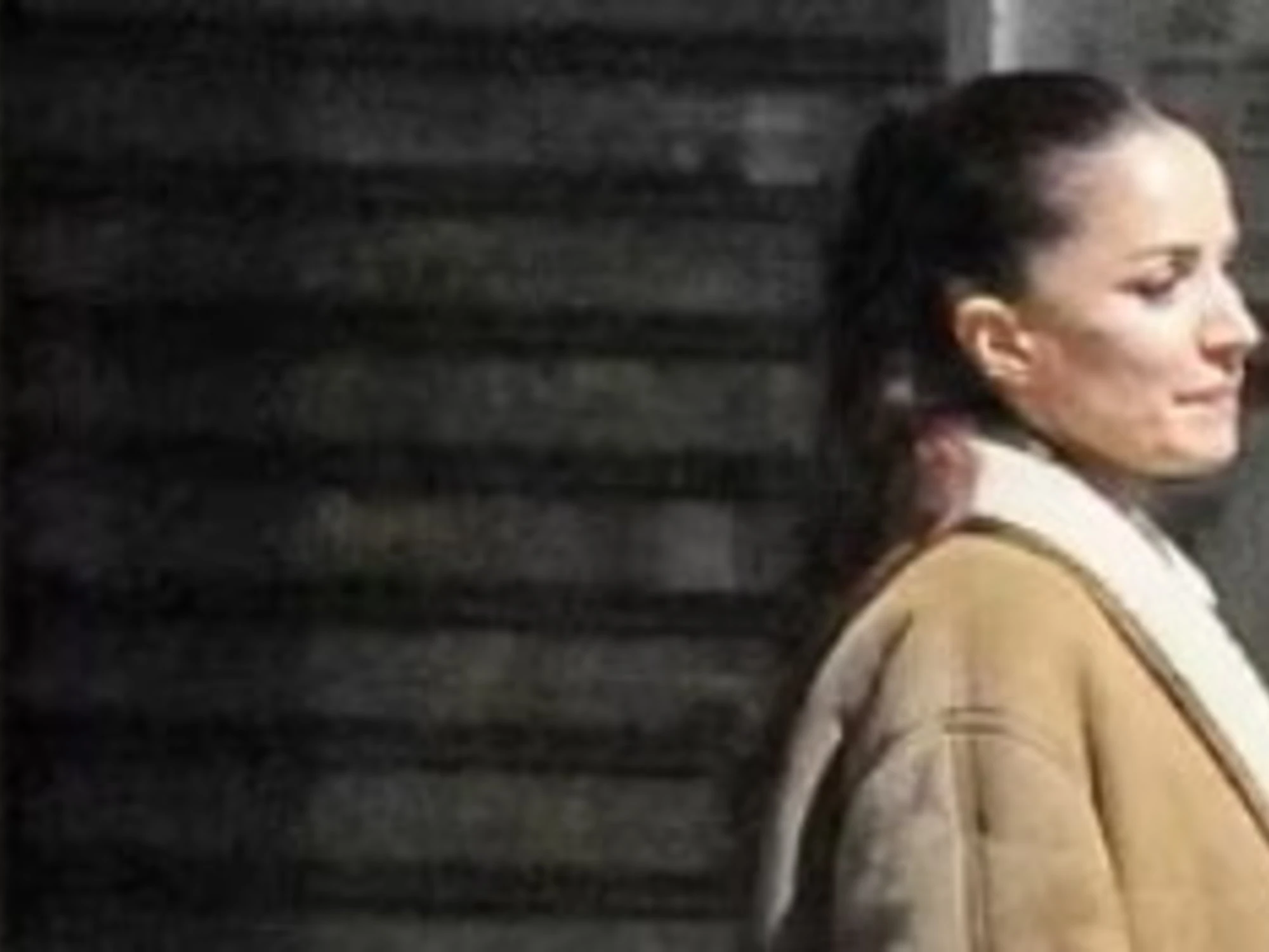 Andrea Delogu, paparazzata-bomba: chi bacia sotto casa