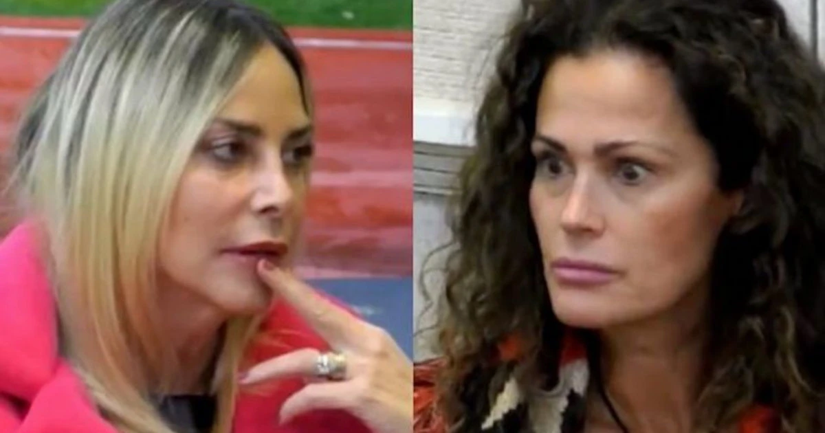 Grande Fratello Vip, Stefania Orlando: "Sì. è stata mia testimone di nozze". Samantha De Grenet pietrificata: scacco matto?