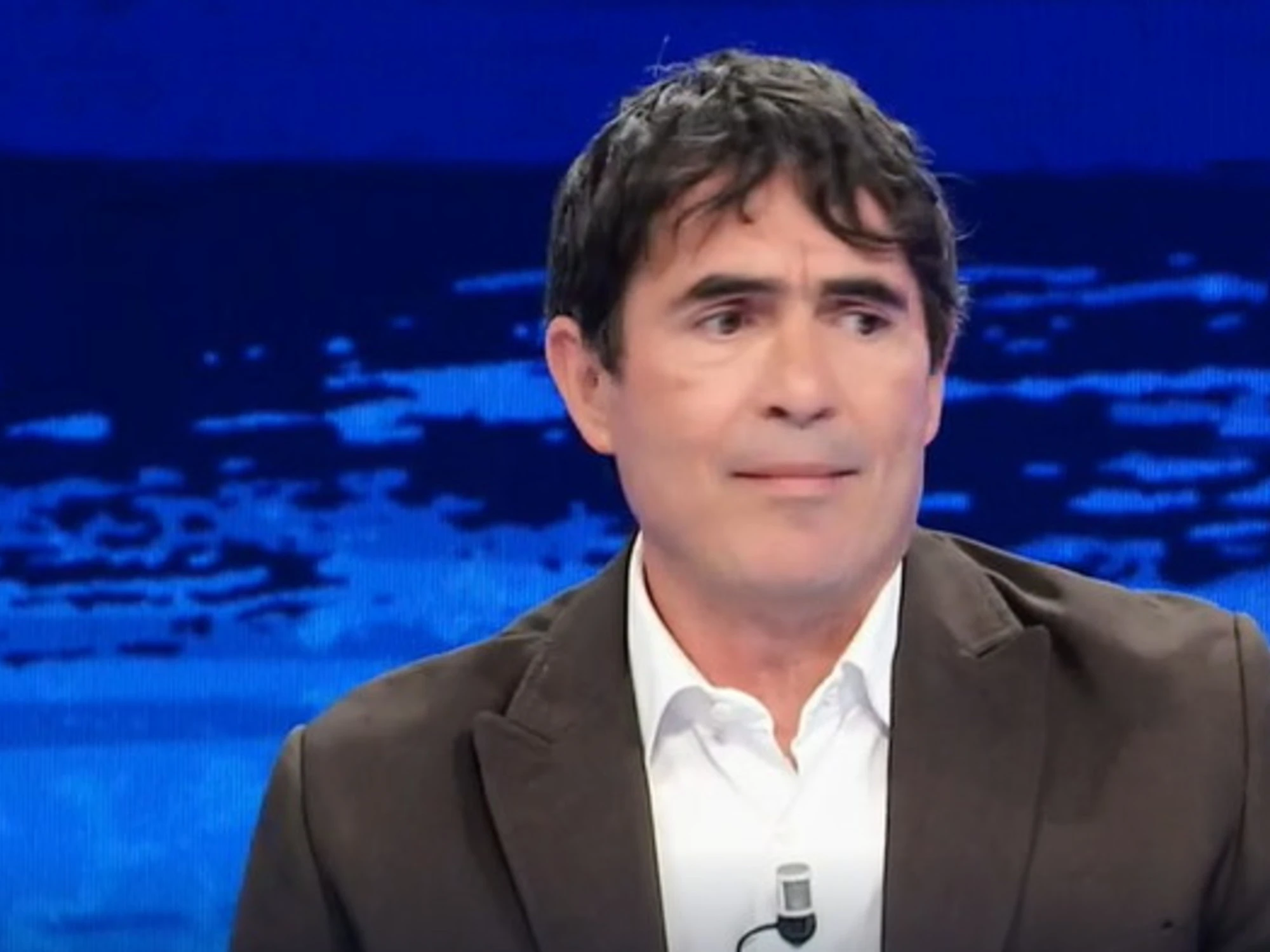 Nicola Fratoianni insulta Giorgia Meloni: "C'è qualcosa di malato"