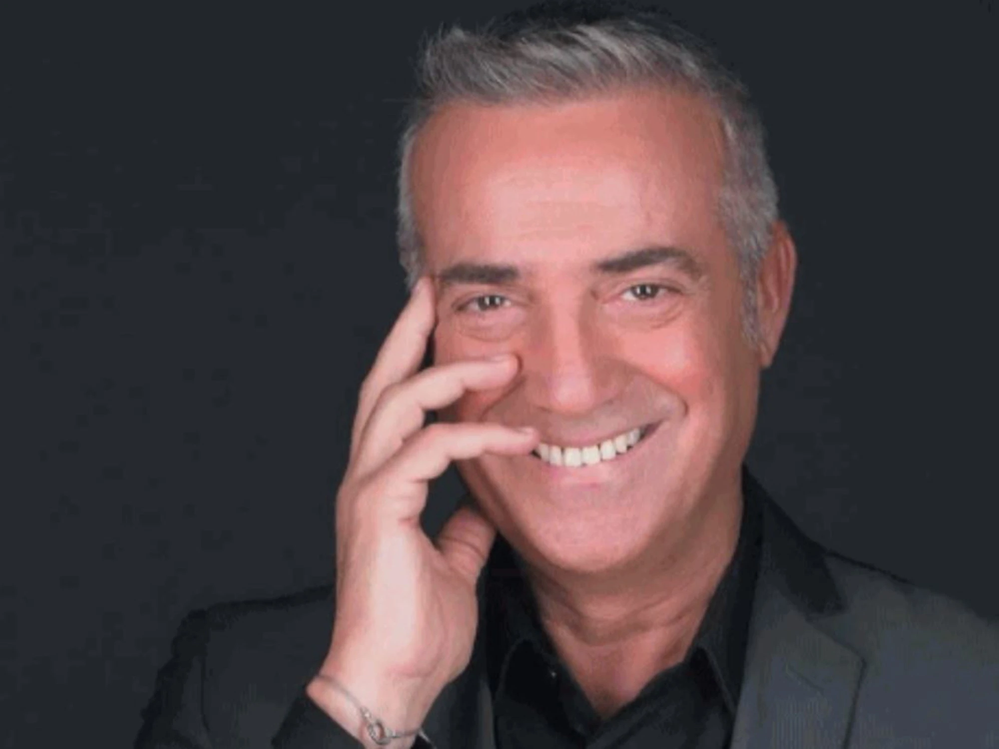 Massimo Ghini: "Sono un bello che è anche bravo..."