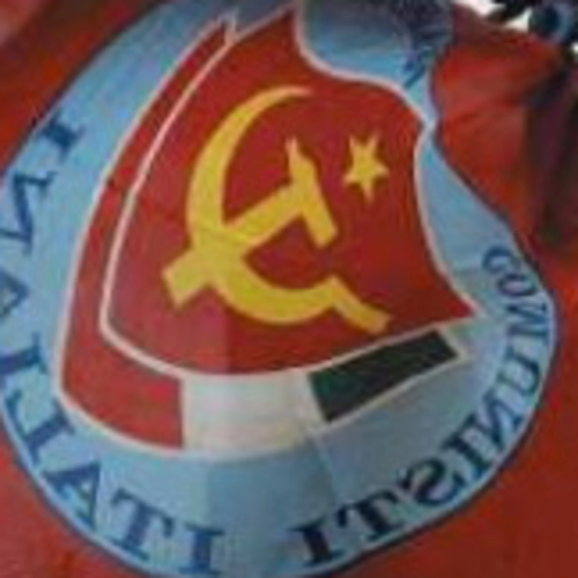 Gli errori e la sconfitta della tribù comunista