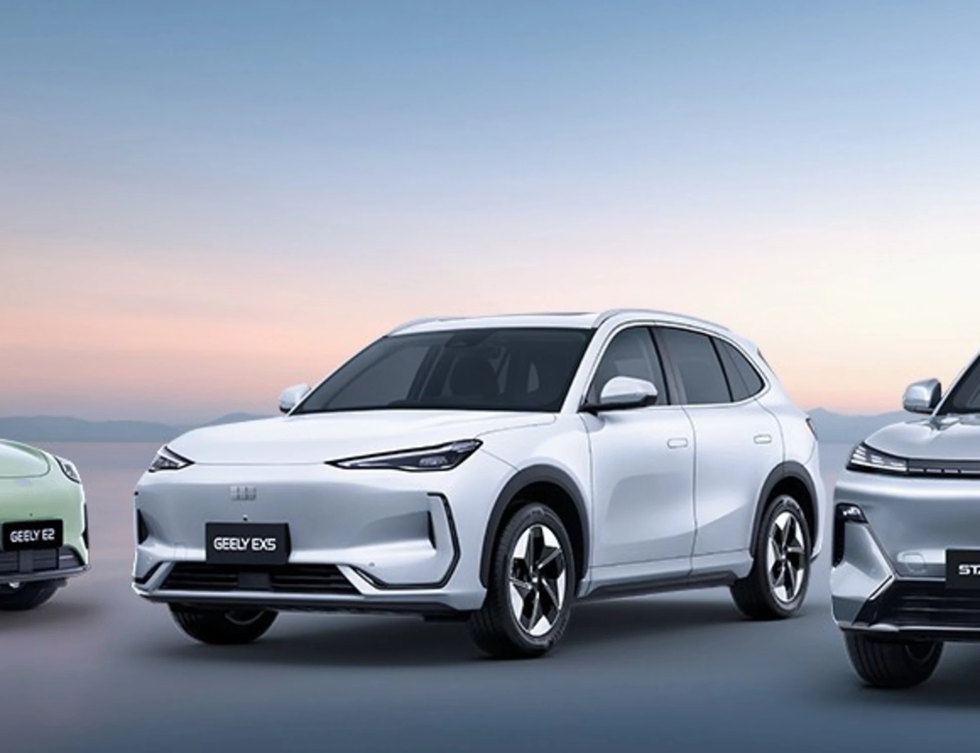 Geely racconta il suo gruppo industriale: da Volvo a Lotus, l'eredità che porta in Italia una nuova idea di auto