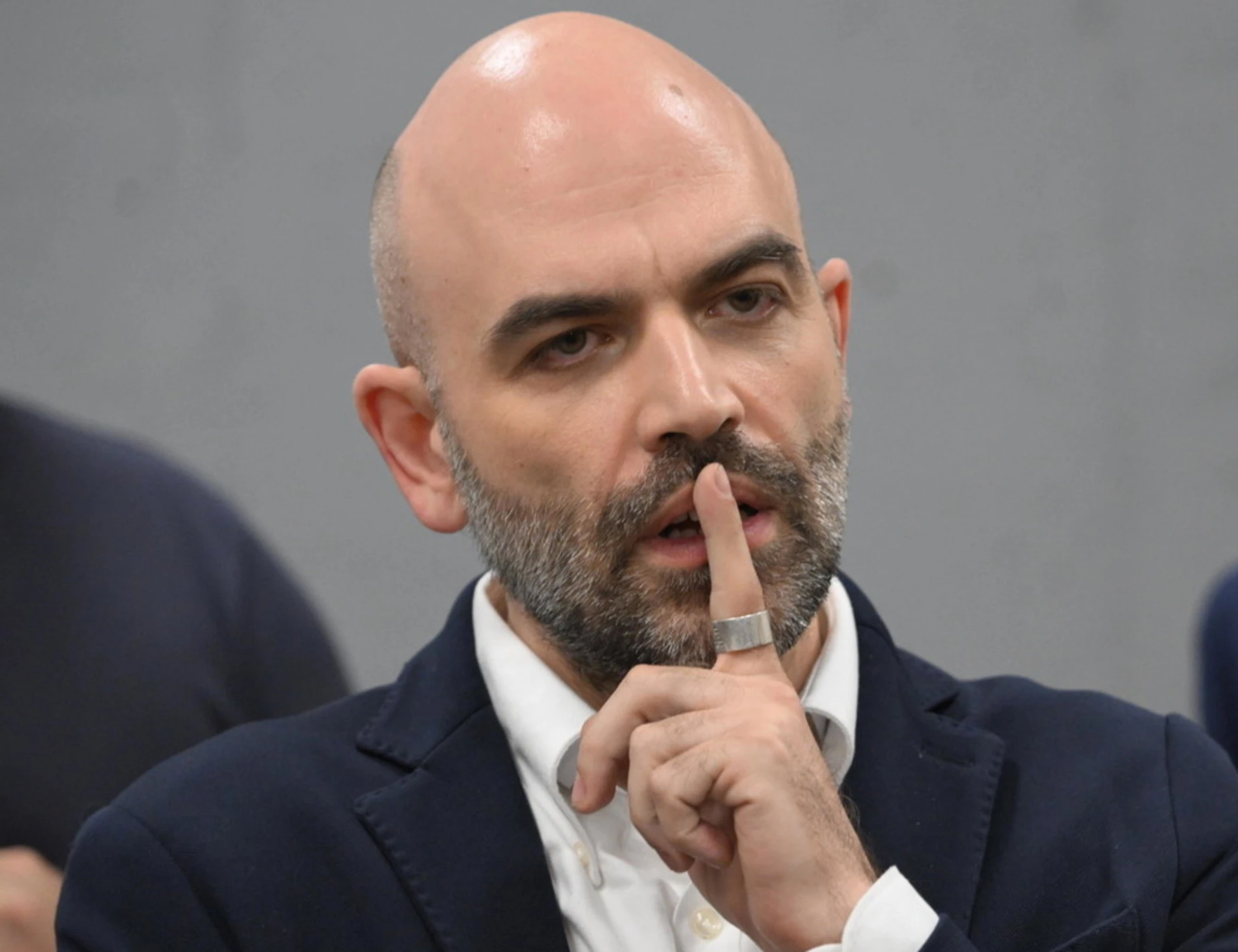 Saviano, ecco chi è la toga che l'ha assolto: cosa scriveva sui social